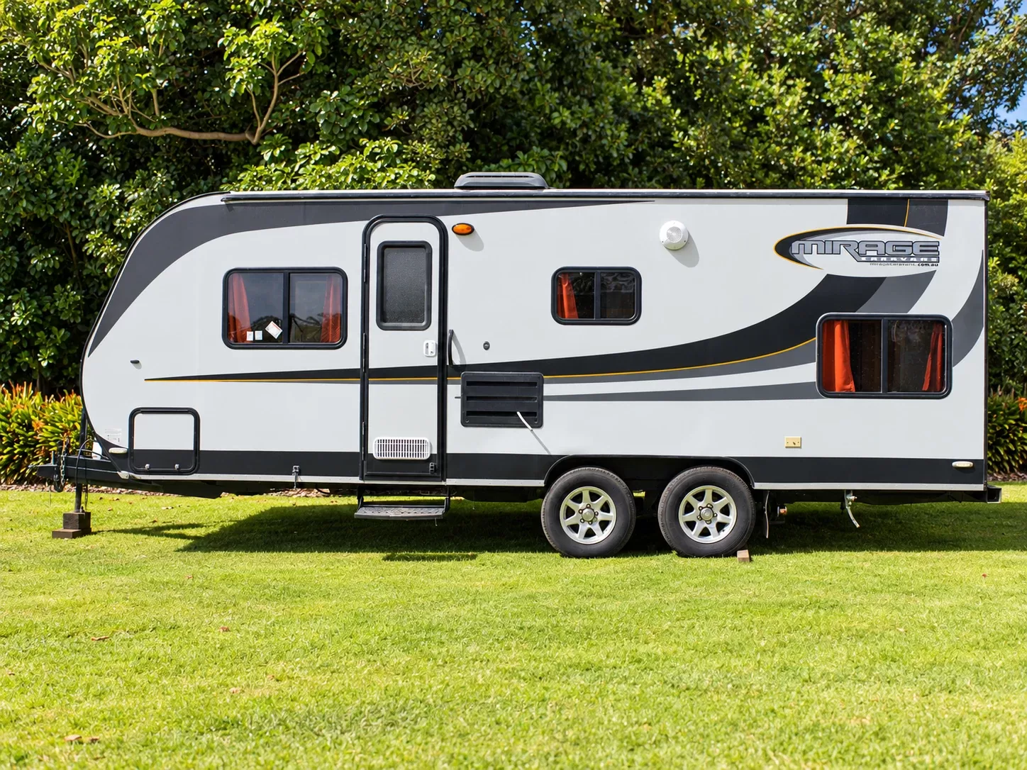 Self-Contained Caravan 1